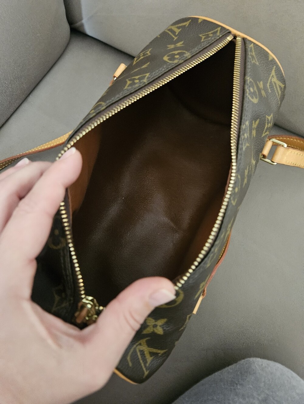 Louis Vuitton Barrell Monogram Papillon 30. - Picture 9 of 15